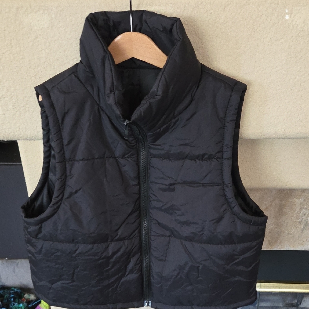 SHEIN Black Puffer Vest